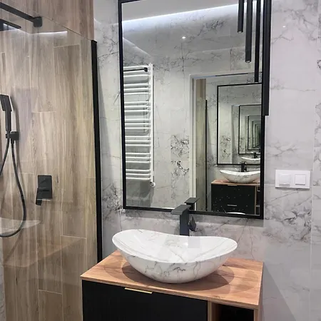 Luna Deluxe Centrum- River Point